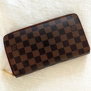 Louis Vuitton Damier Ebene Zippy Wallet
